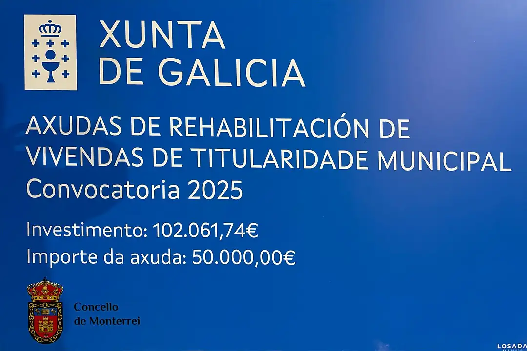 Cartel informativo da Xunta de Galicia: axudas de rehabilitación de vivendas de titularidade municipal, convocatoria 2025, Concello de Monterrei